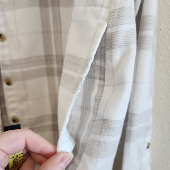Jachs Girlfriend White and Gray Casual Button Down Shirt Oversized Size Small - Picture 5 of 9